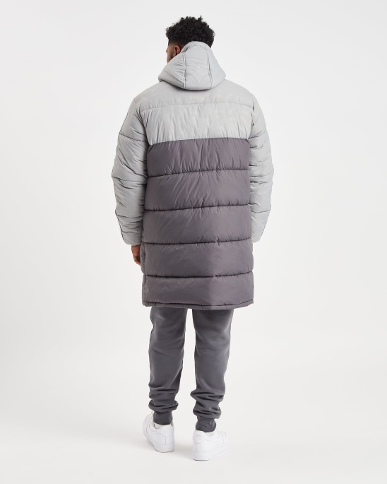 Schneeregen/Eisernes Tor Und Sperrstunde V2 Mantel Hoodrich